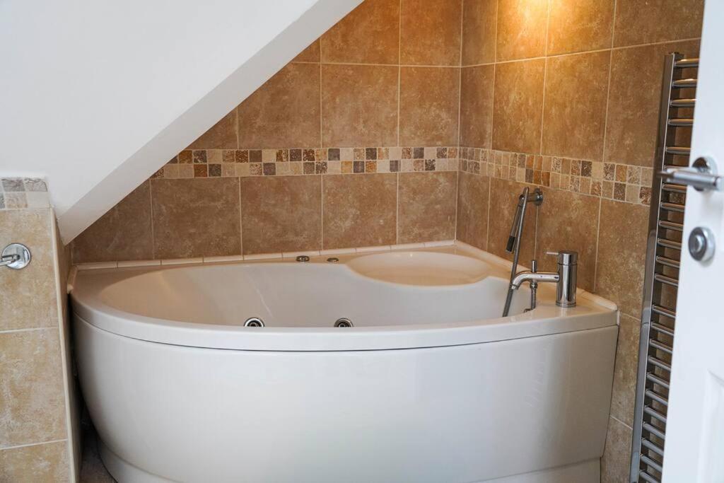 Villa Large 4-Bed House For Up To 7 Guests W 2X Parking Oxford Exterior foto